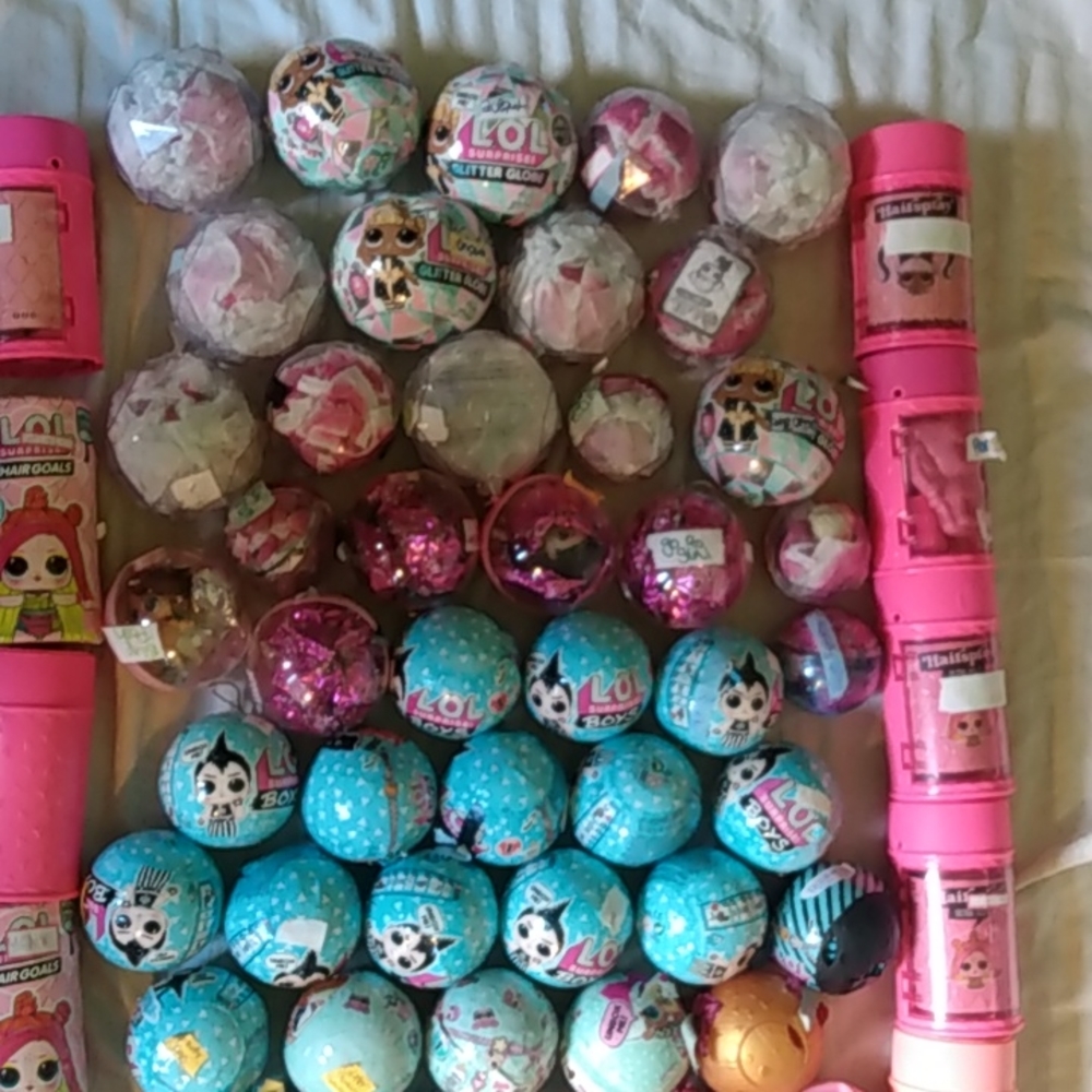 Huge lot 76 lol dolls all new